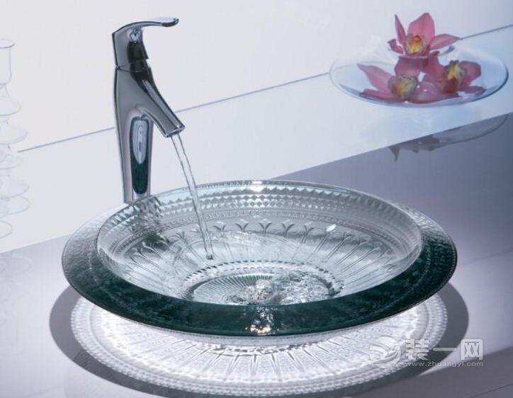 精美玻璃面盆装饰美图来袭 玻璃面盆多厚比较安全